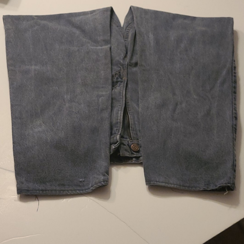 Levi's 550 size 34x32. - Picture 3 of 5